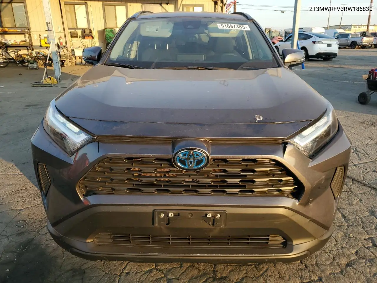 2T3MWRFV3RW186830 2024 Toyota Rav4 Le