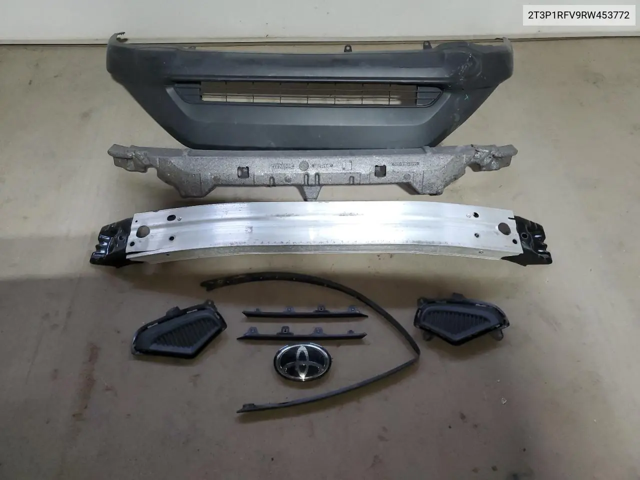 2T3P1RFV9RW453772 2024 Toyota Rav4 Xle