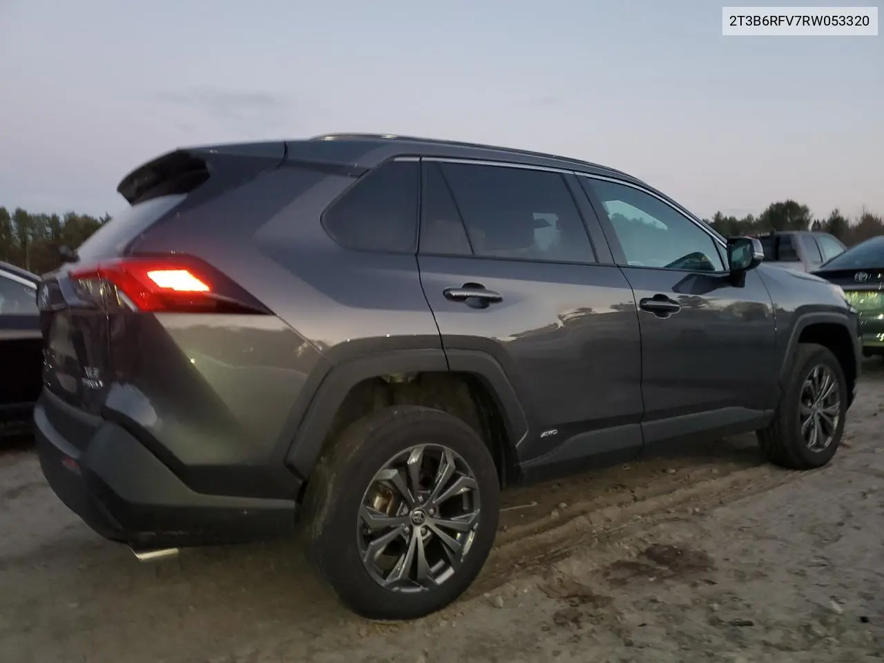 2T3B6RFV7RW053320 2024 Toyota Rav4 Xle Premium