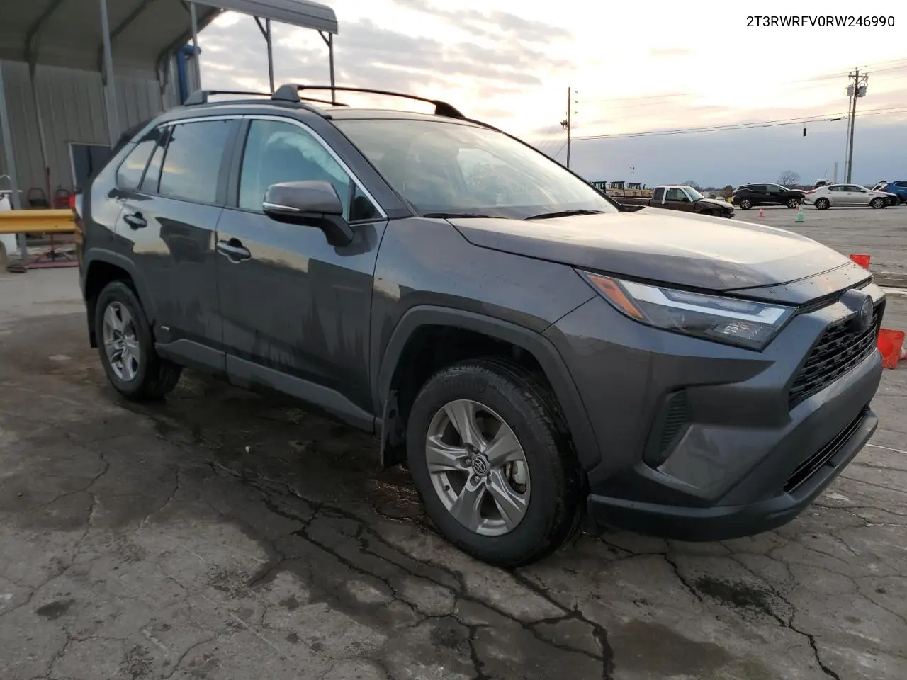 2T3RWRFV0RW246990 2024 Toyota Rav4 Xle