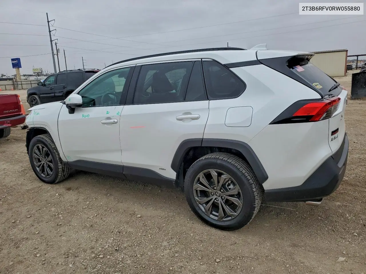2T3B6RFV0RW055880 2024 Toyota Rav4 Xle Premium