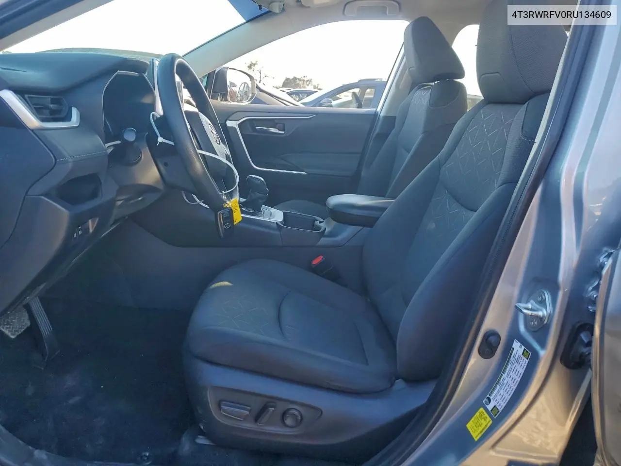 4T3RWRFV0RU134609 2024 Toyota Rav4 Xle