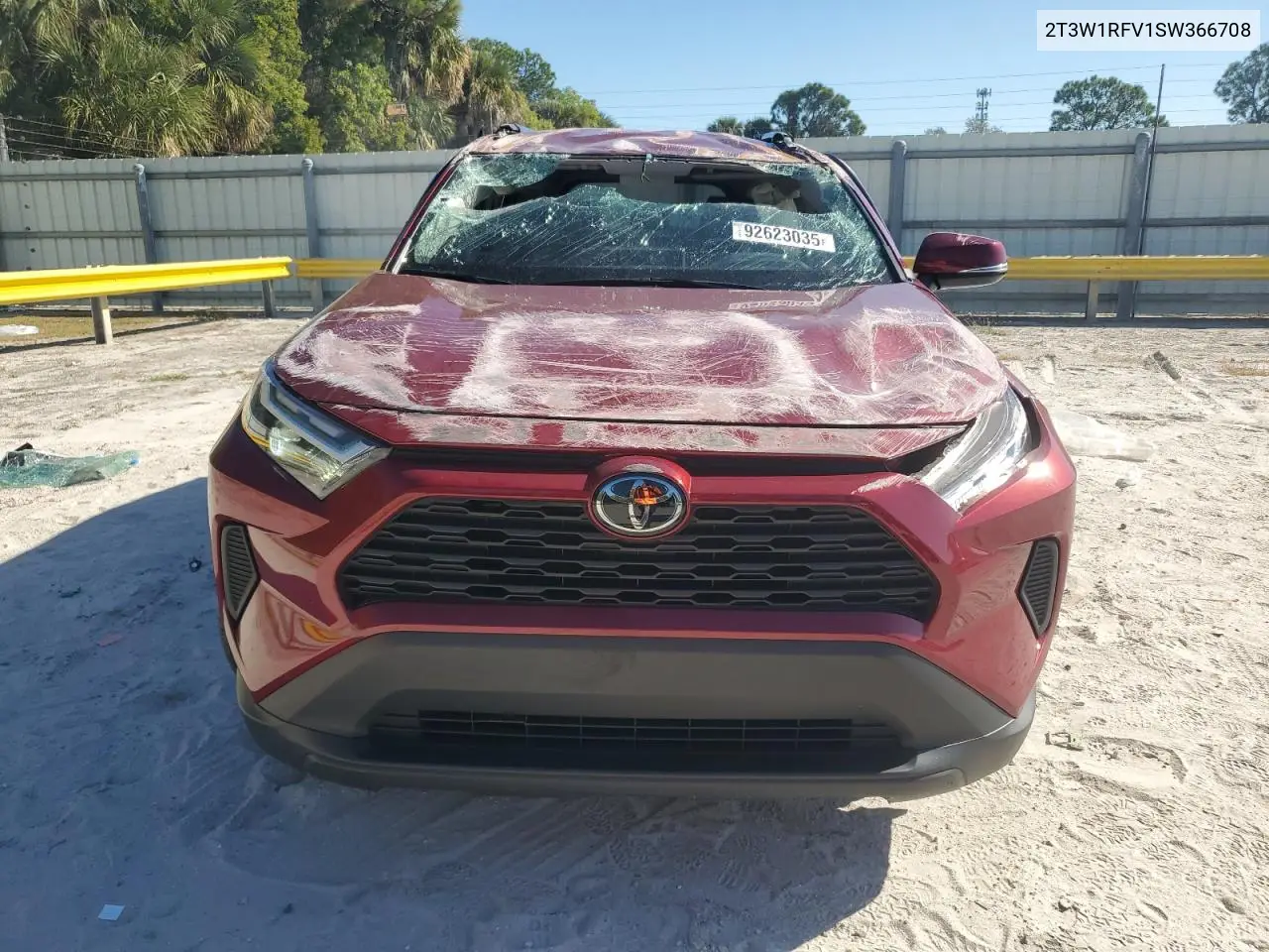 2T3W1RFV1SW366708 2025 Toyota Rav4 Xle