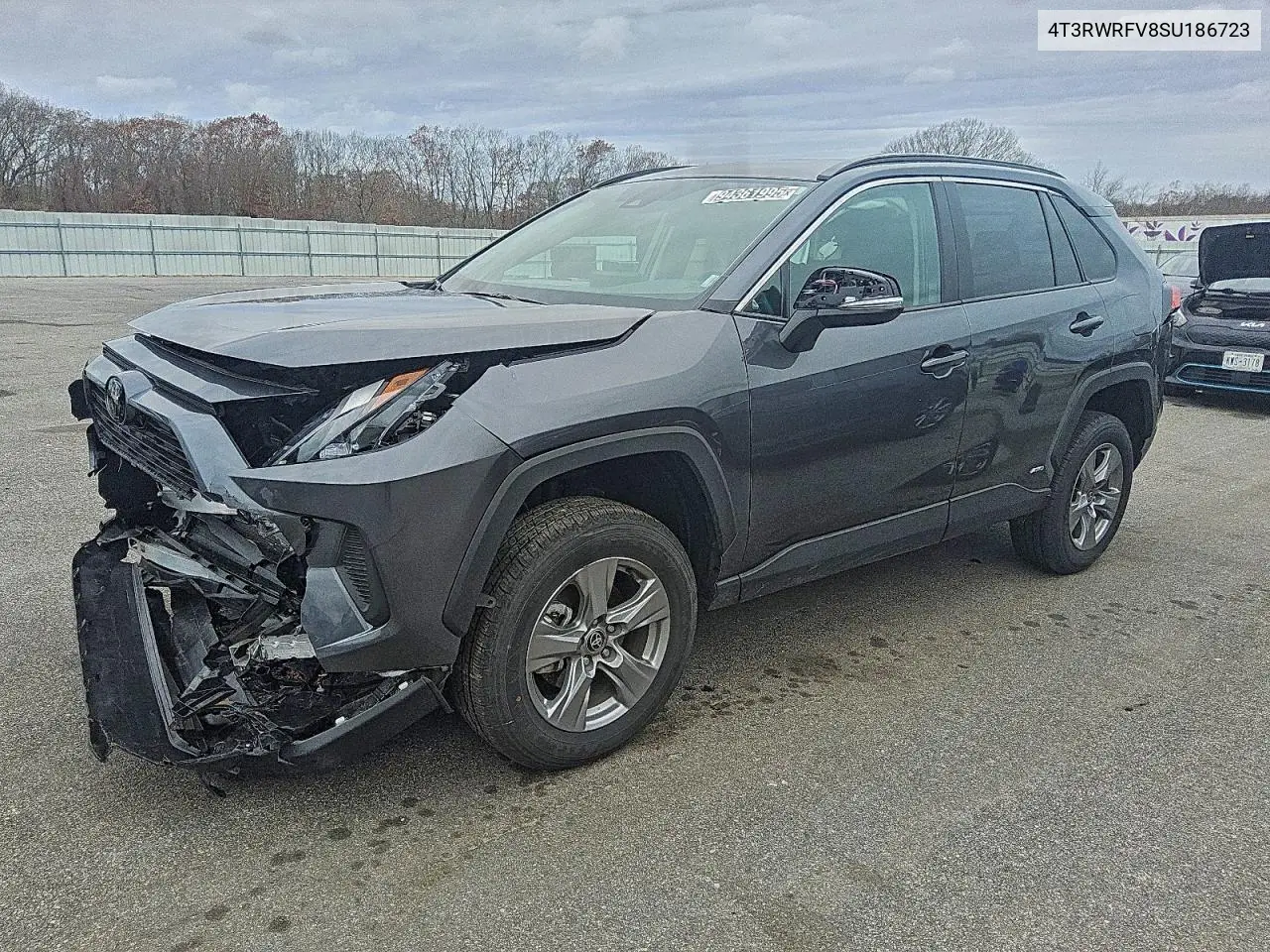 4T3RWRFV8SU186723 2025 Toyota Rav4 Xle
