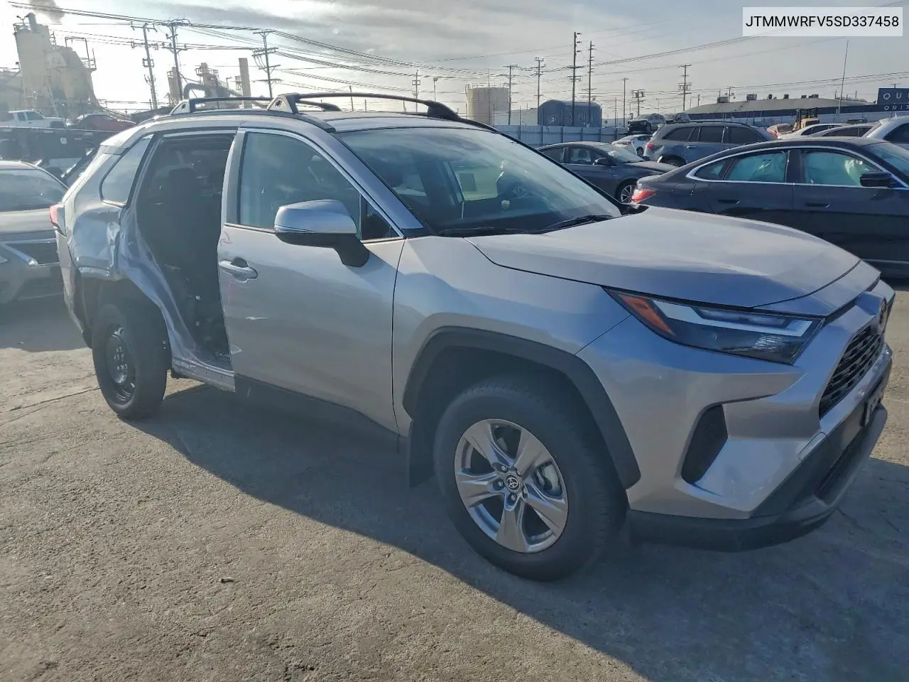 JTMMWRFV5SD337458 2025 Toyota Rav4 Le