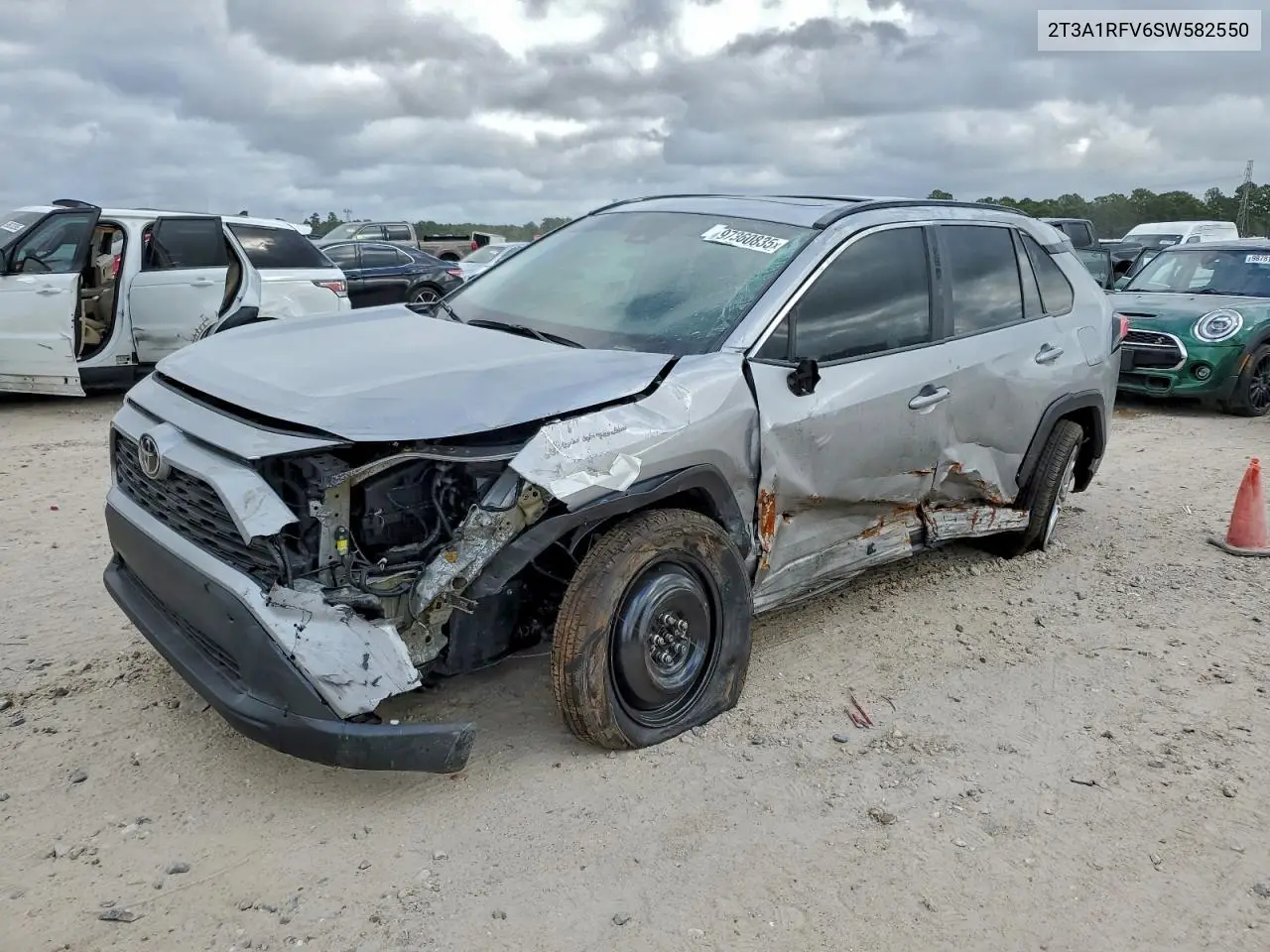 2T3A1RFV6SW582550 2025 Toyota Rav4 Xle Premium