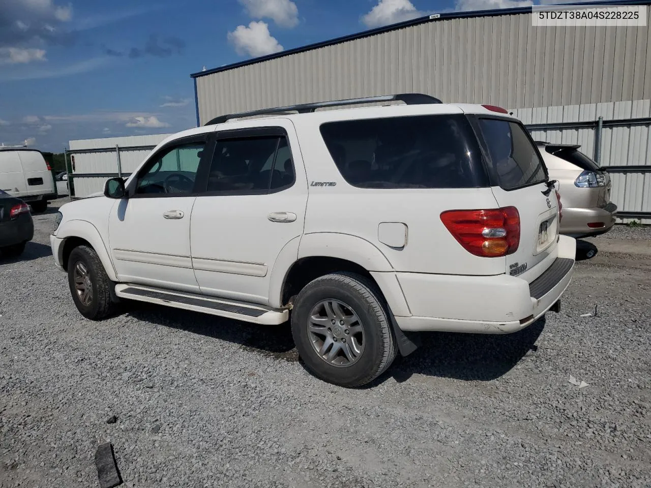 2004 Toyota Sequoia Limited VIN: 5TDZT38A04S228225 Lot: 57272004