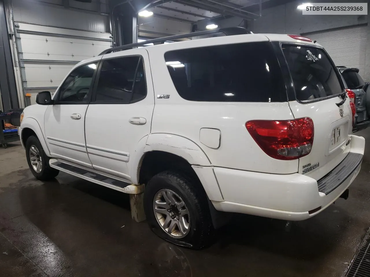 2005 Toyota Sequoia Sr5 VIN: 5TDBT44A25S239368 Lot: 40357254