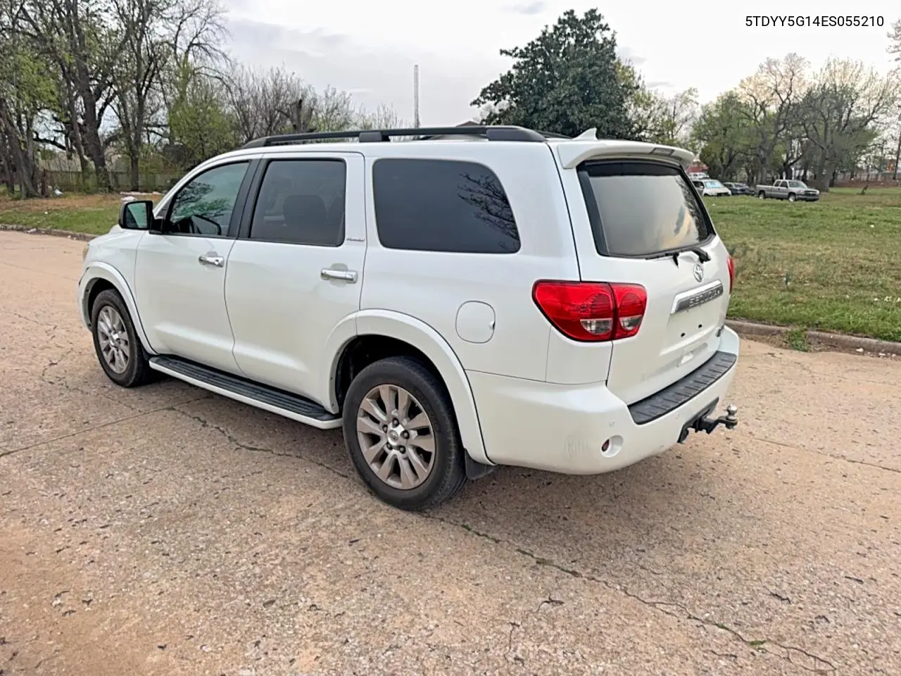 5TDYY5G14ES055210 2014 Toyota Sequoia Platinum