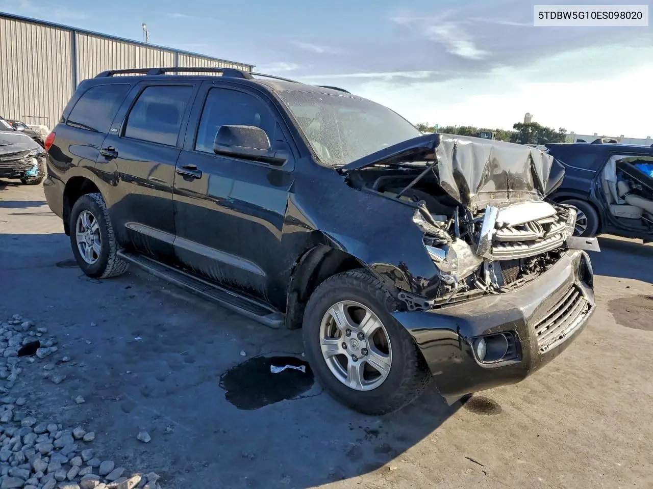 5TDBW5G10ES098020 2014 Toyota Sequoia Sr5