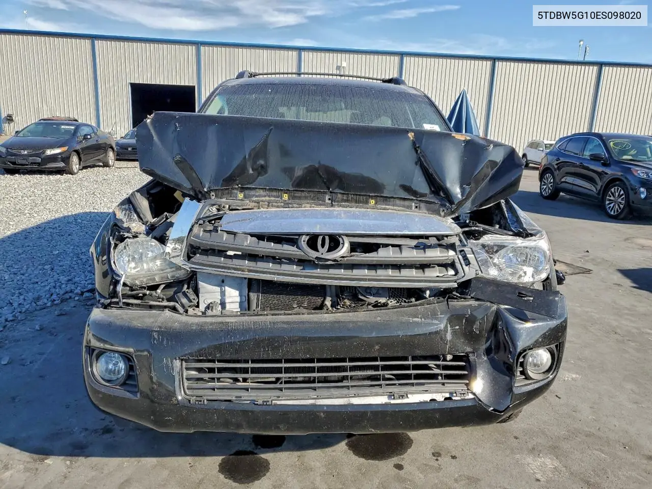 5TDBW5G10ES098020 2014 Toyota Sequoia Sr5
