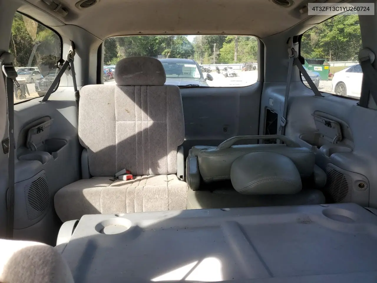 4T3ZF13C1YU260724 2000 Toyota Sienna Le