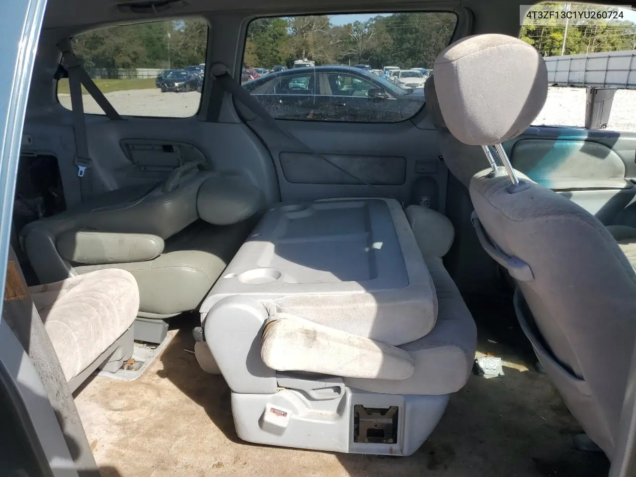4T3ZF13C1YU260724 2000 Toyota Sienna Le