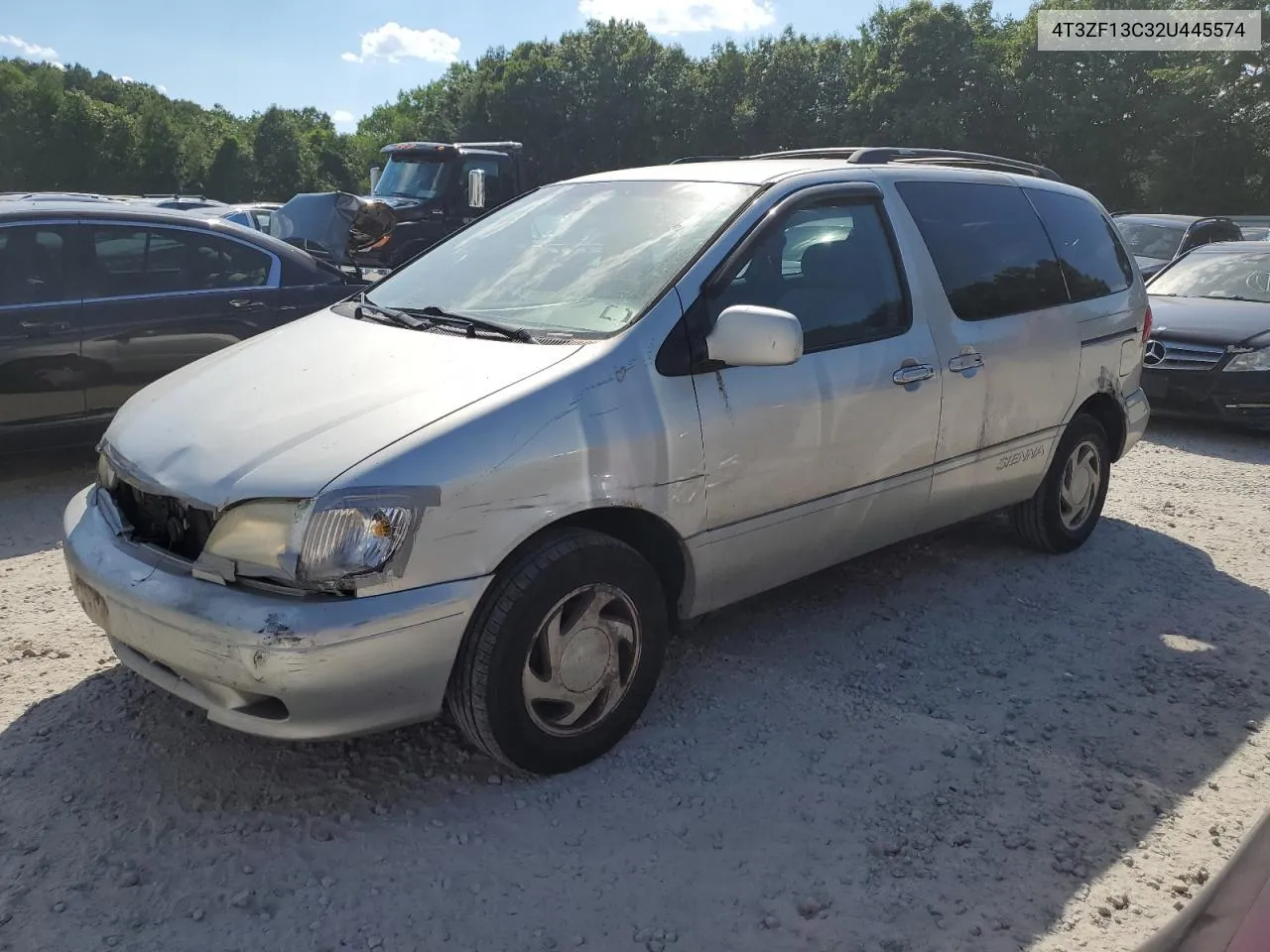 2002 Toyota Sienna Le VIN: 4T3ZF13C32U445574 Lot: 62206974