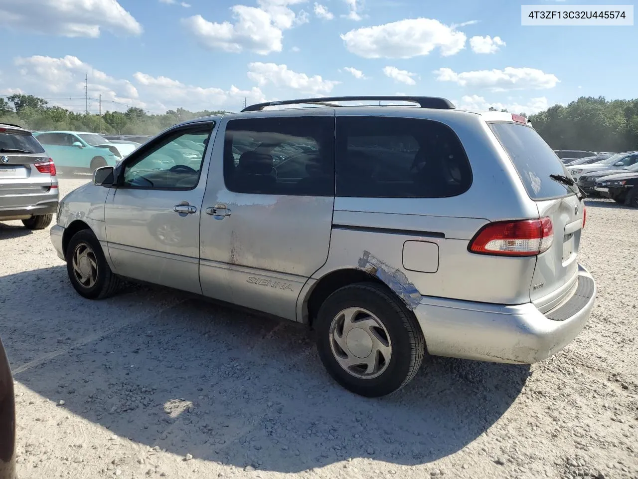 2002 Toyota Sienna Le VIN: 4T3ZF13C32U445574 Lot: 62206974