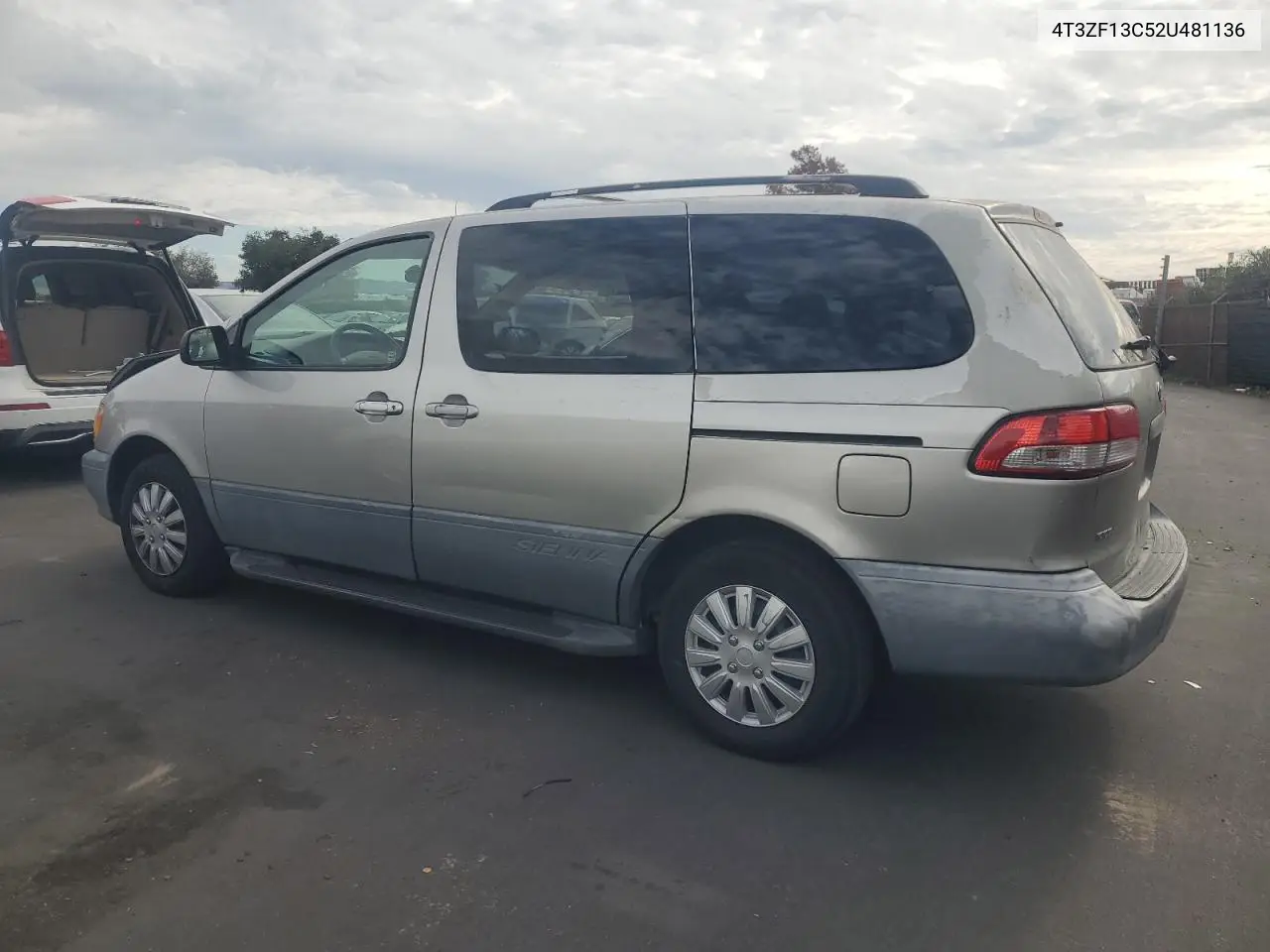 4T3ZF13C52U481136 2002 Toyota Sienna Le