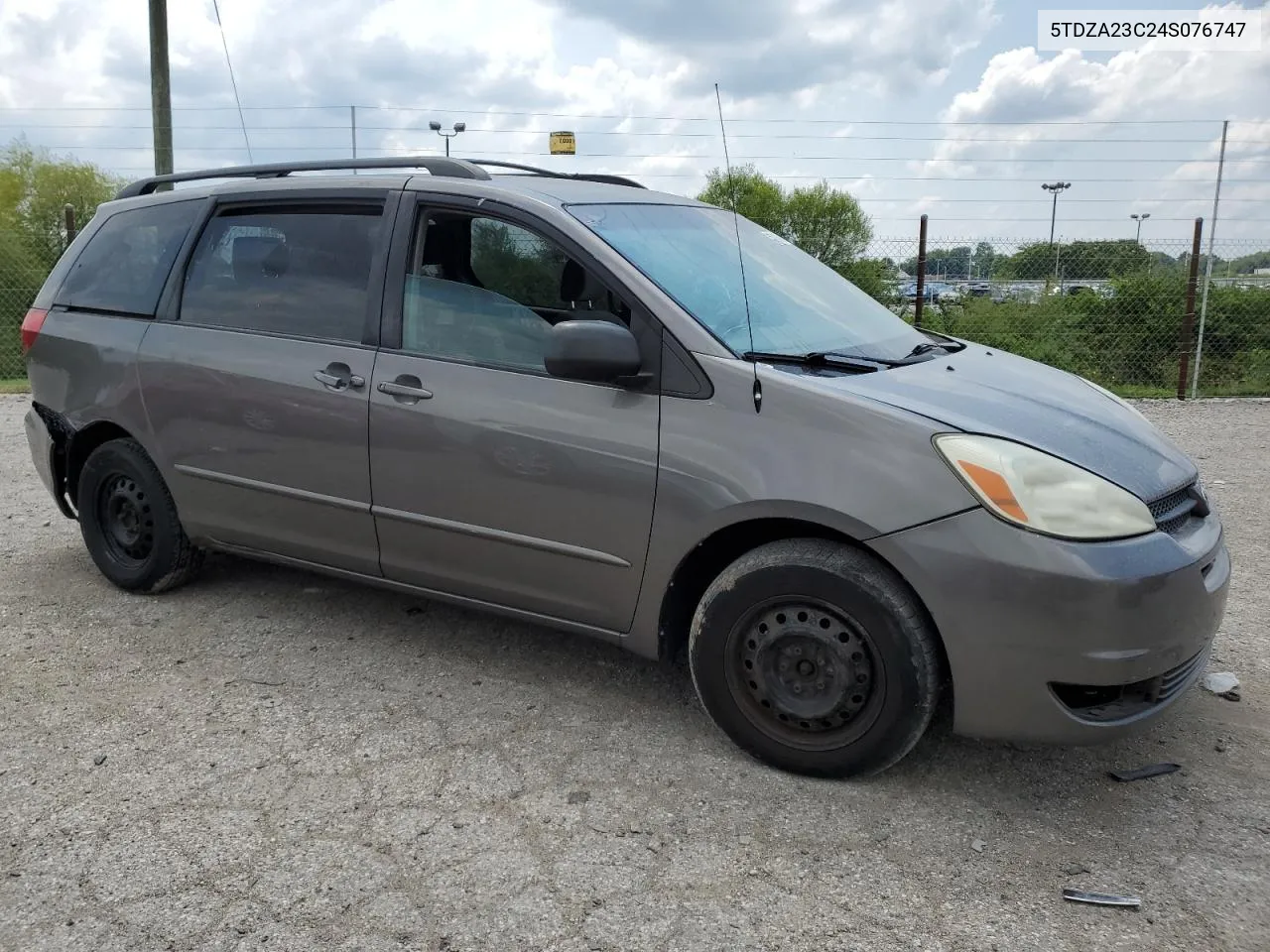 2004 Toyota Sienna Ce VIN: 5TDZA23C24S076747 Lot: 64018124