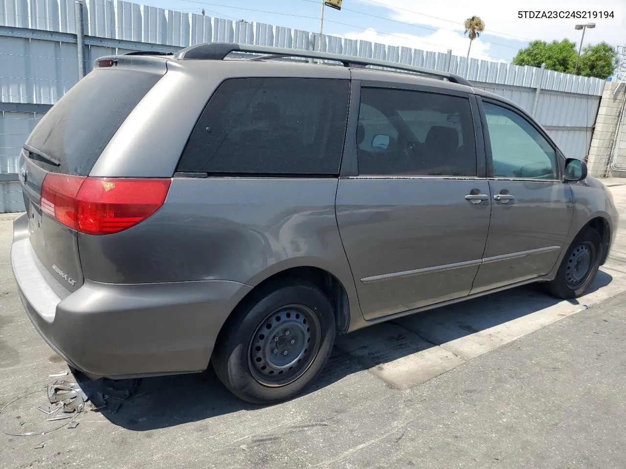 2004 Toyota Sienna Ce VIN: 5TDZA23C24S219194 Lot: 64405774