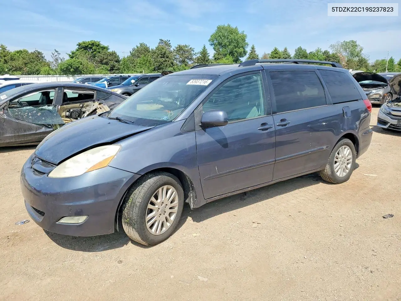 5TDZK22C19S237823 2009 Toyota Sienna Xle
