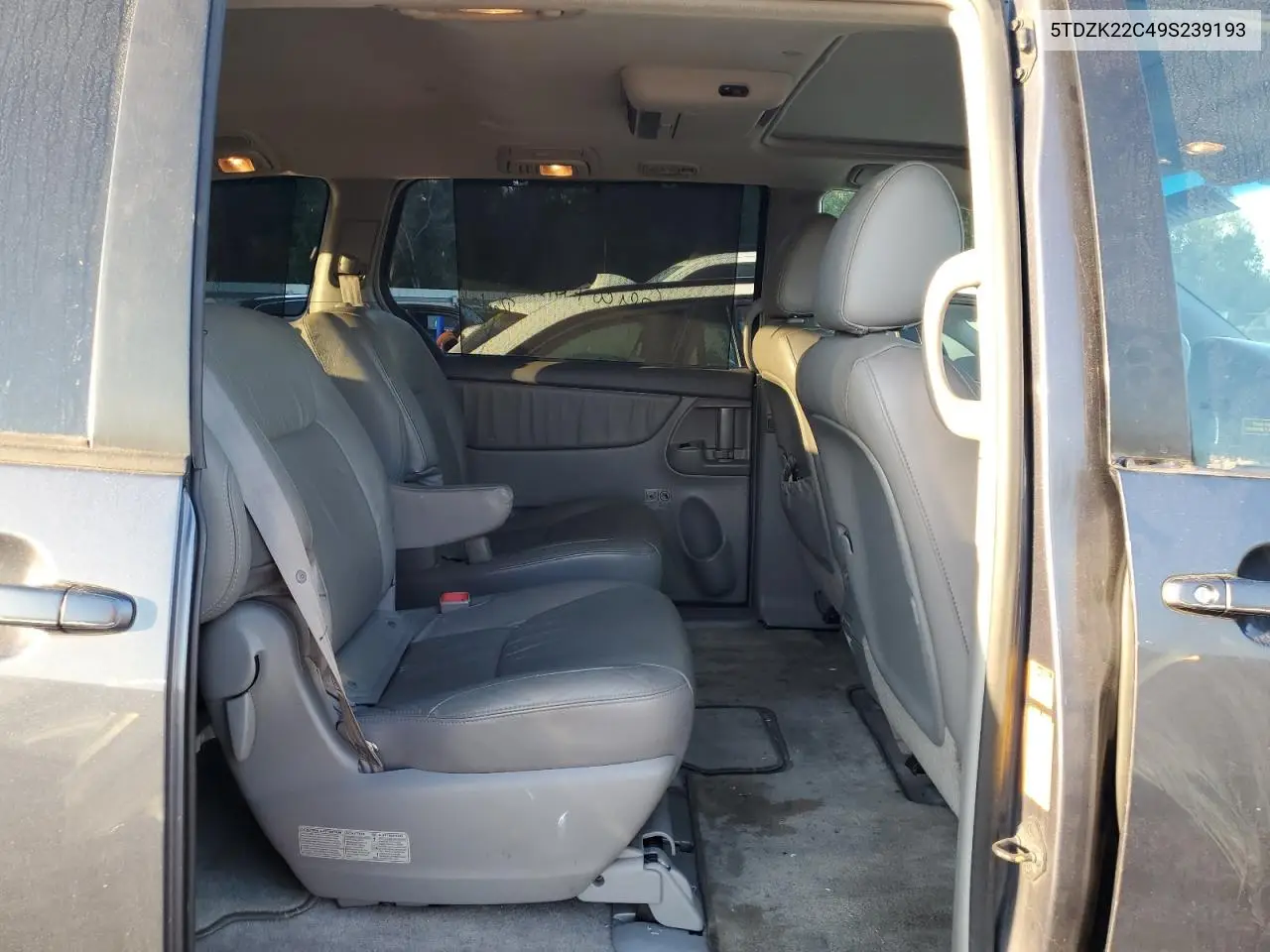 5TDZK22C49S239193 2009 Toyota Sienna Xle