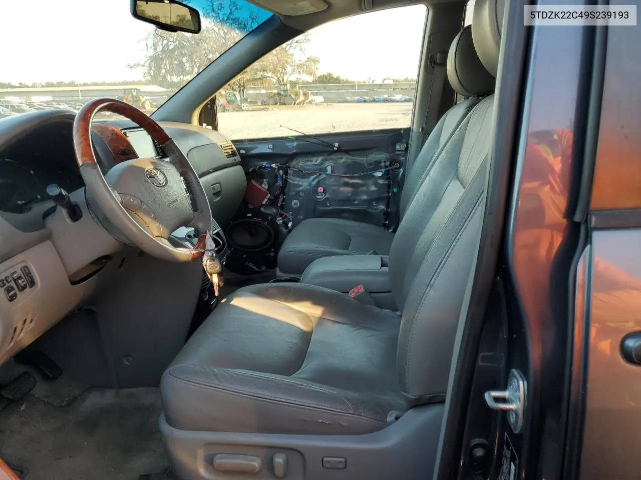 5TDZK22C49S239193 2009 Toyota Sienna Xle