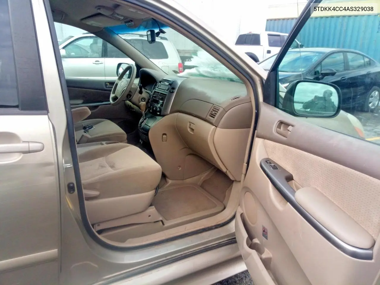 5TDKK4CC4AS329038 2010 Toyota Sienna Le 8-Passenger