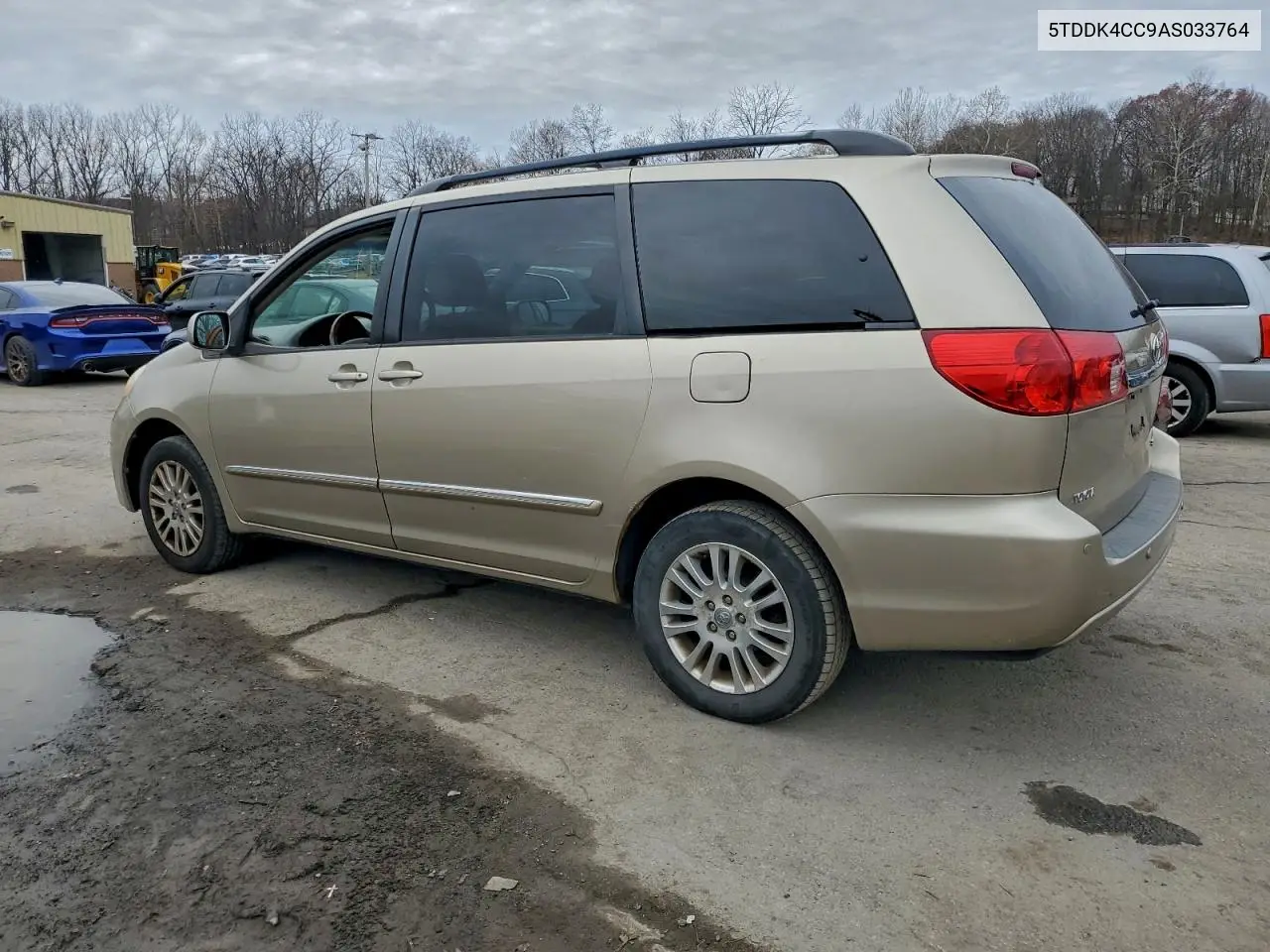 5TDDK4CC9AS033764 2010 Toyota Sienna Xle