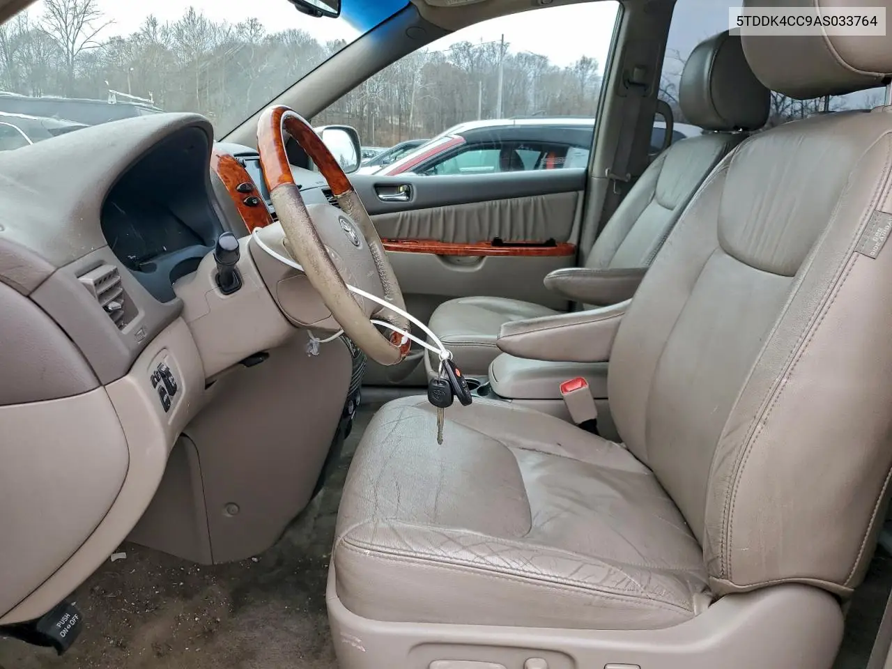 5TDDK4CC9AS033764 2010 Toyota Sienna Xle