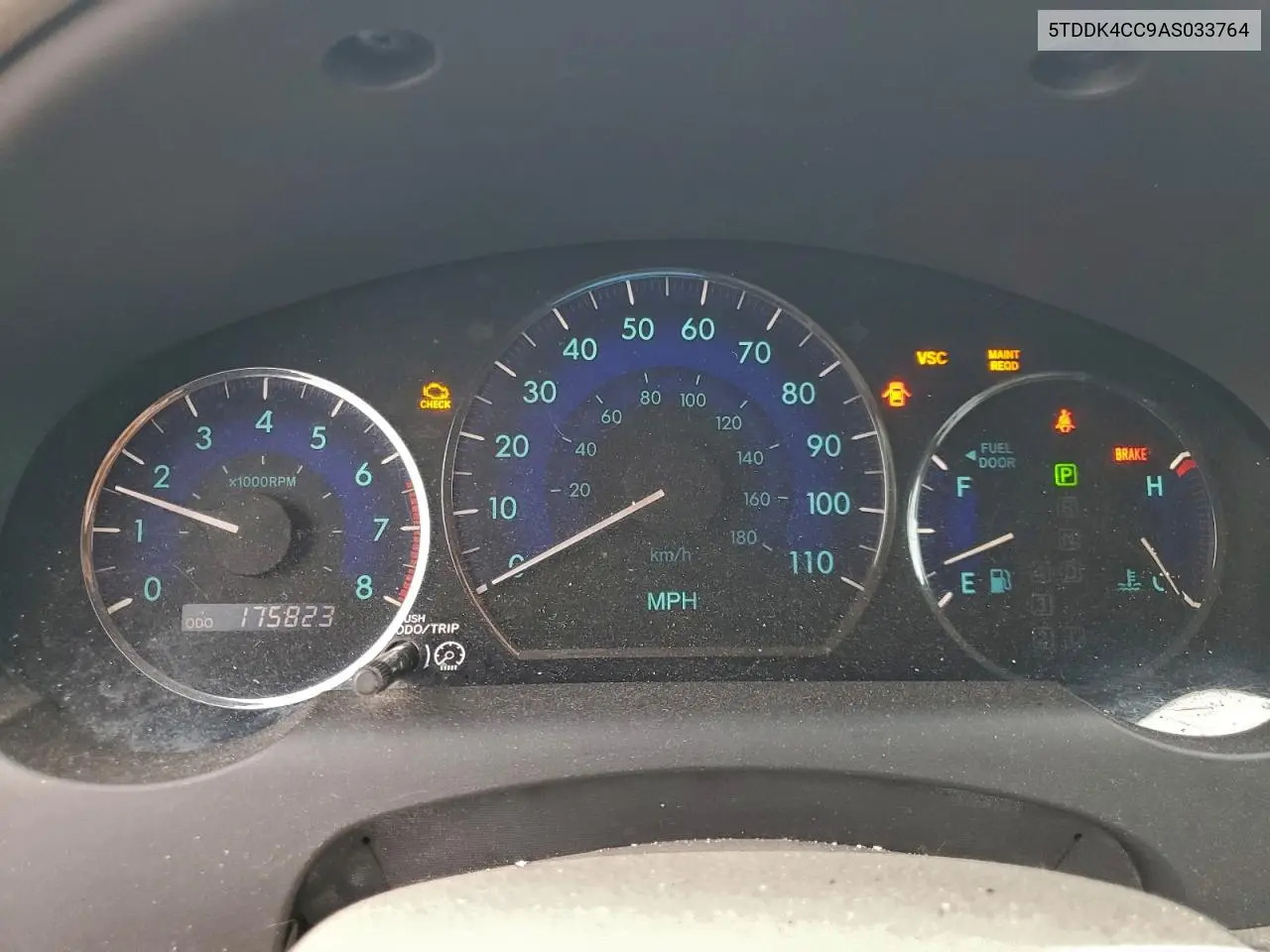 5TDDK4CC9AS033764 2010 Toyota Sienna Xle
