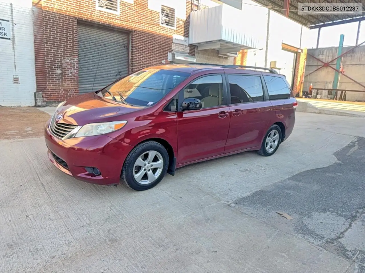 5TDKK3DC0BS012237 2011 Toyota Sienna Le