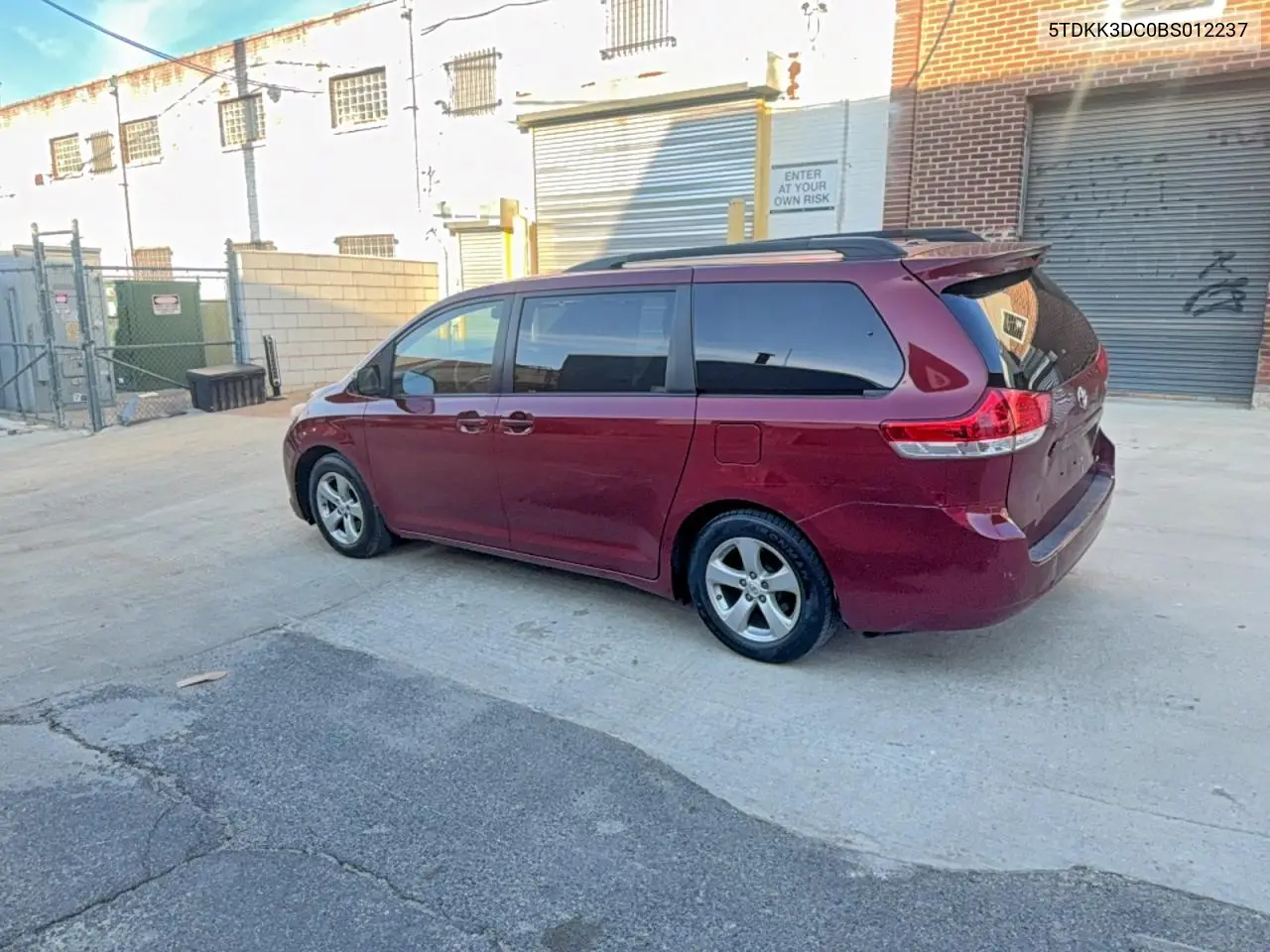 5TDKK3DC0BS012237 2011 Toyota Sienna Le