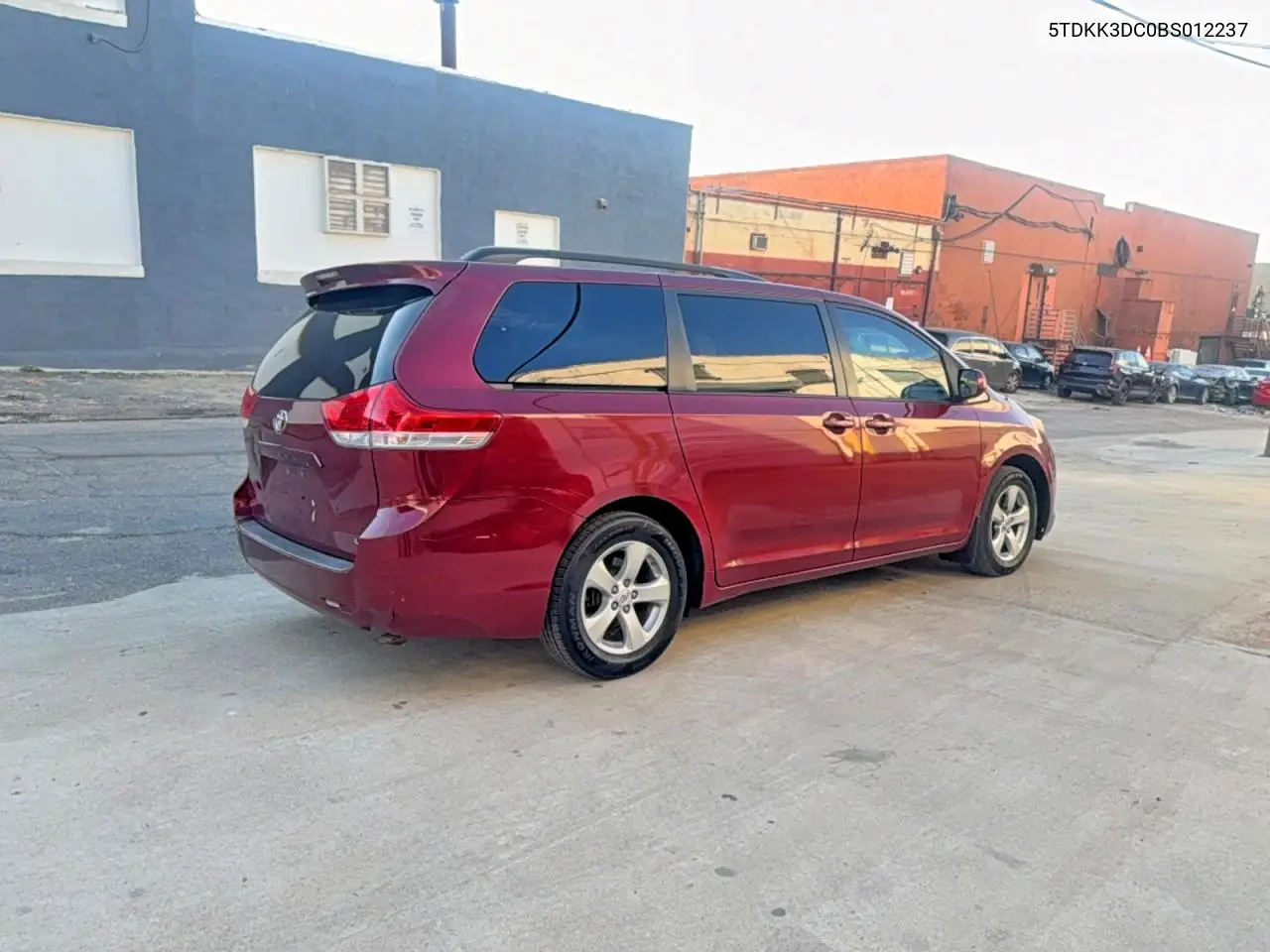 5TDKK3DC0BS012237 2011 Toyota Sienna Le
