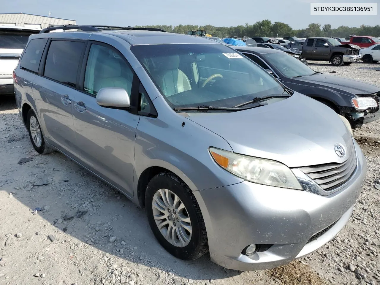 2011 Toyota Sienna Xle VIN: 5TDYK3DC3BS136951 Lot: 70062874