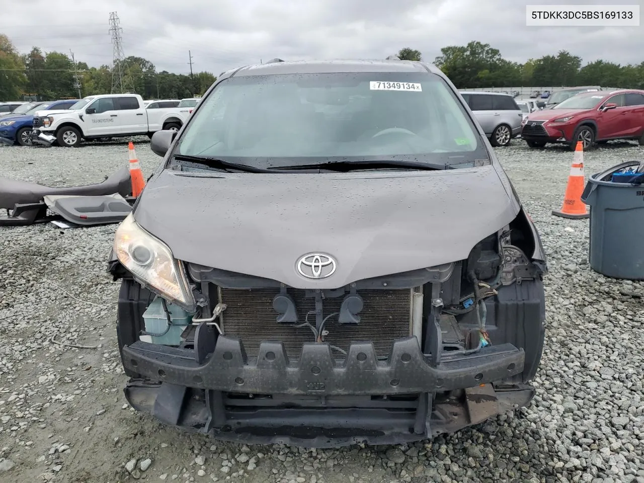 2011 Toyota Sienna Le VIN: 5TDKK3DC5BS169133 Lot: 71349134