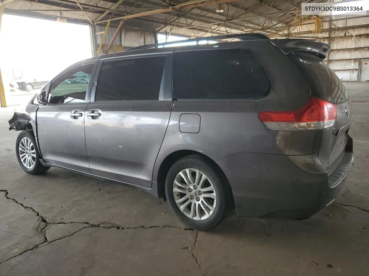 5TDYK3DC9BS013364 2011 Toyota Sienna Xle