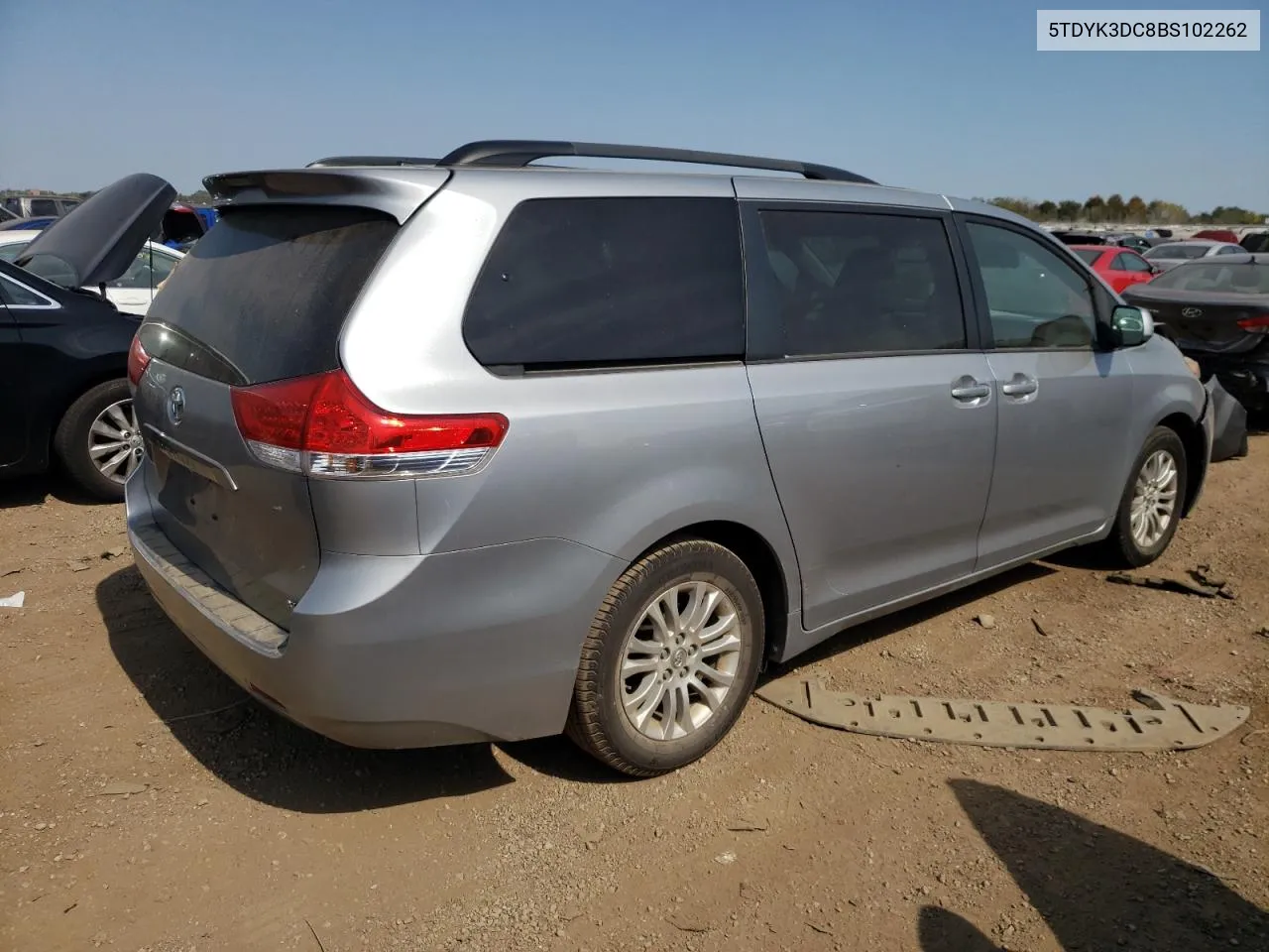 5TDYK3DC8BS102262 2011 Toyota Sienna Xle