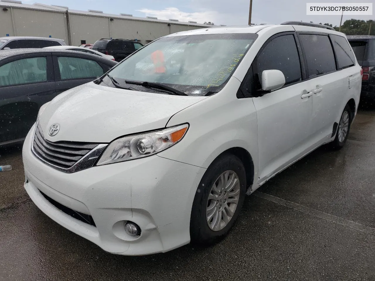 5TDYK3DC7BS050557 2011 Toyota Sienna Xle