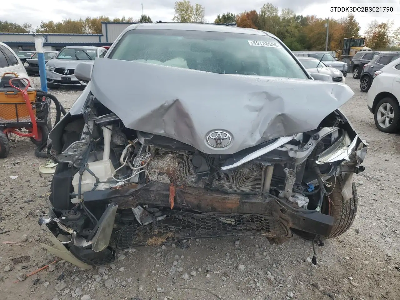 5TDDK3DC2BS021790 2011 Toyota Sienna Xle