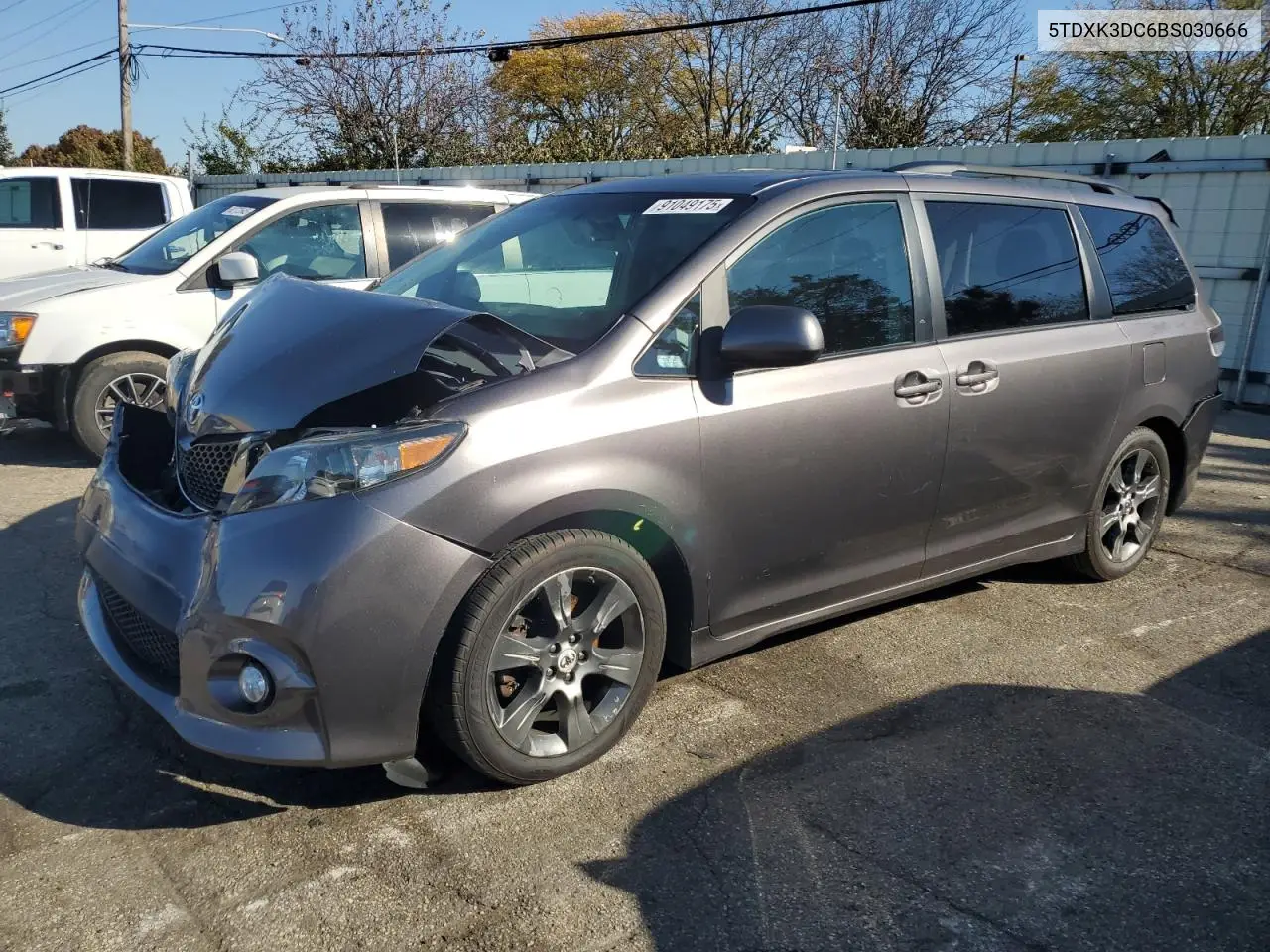 5TDXK3DC6BS030666 2011 Toyota Sienna Sport