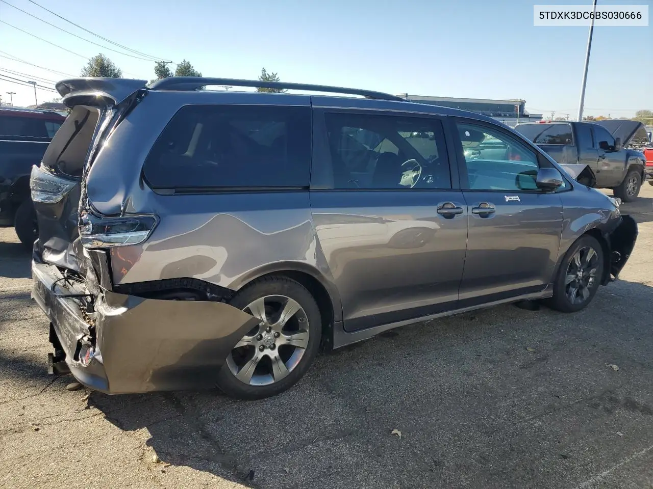 5TDXK3DC6BS030666 2011 Toyota Sienna Sport
