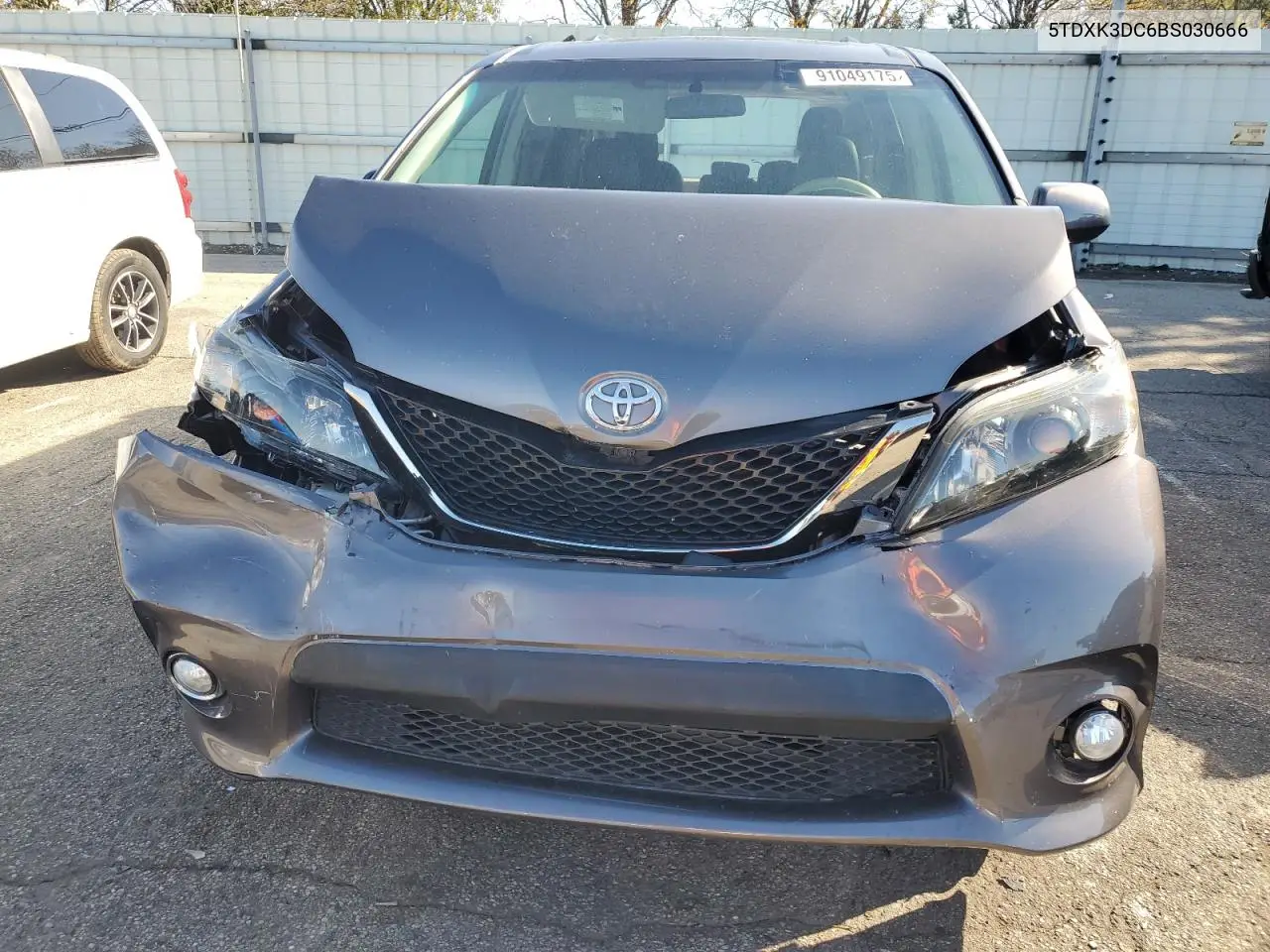 5TDXK3DC6BS030666 2011 Toyota Sienna Sport