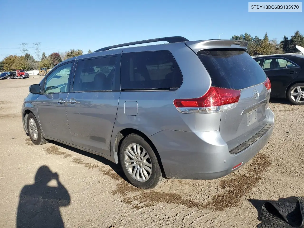 5TDYK3DC6BS105970 2011 Toyota Sienna Xle