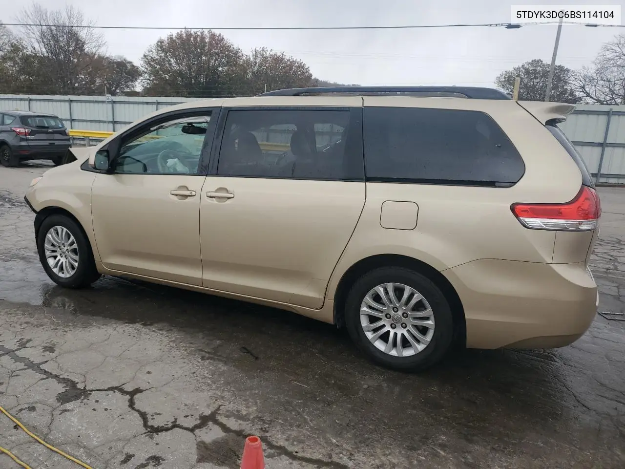 5TDYK3DC6BS114104 2011 Toyota Sienna Xle