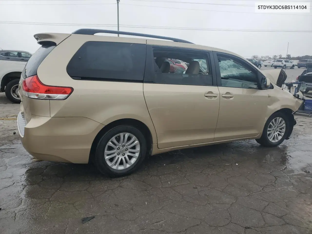5TDYK3DC6BS114104 2011 Toyota Sienna Xle