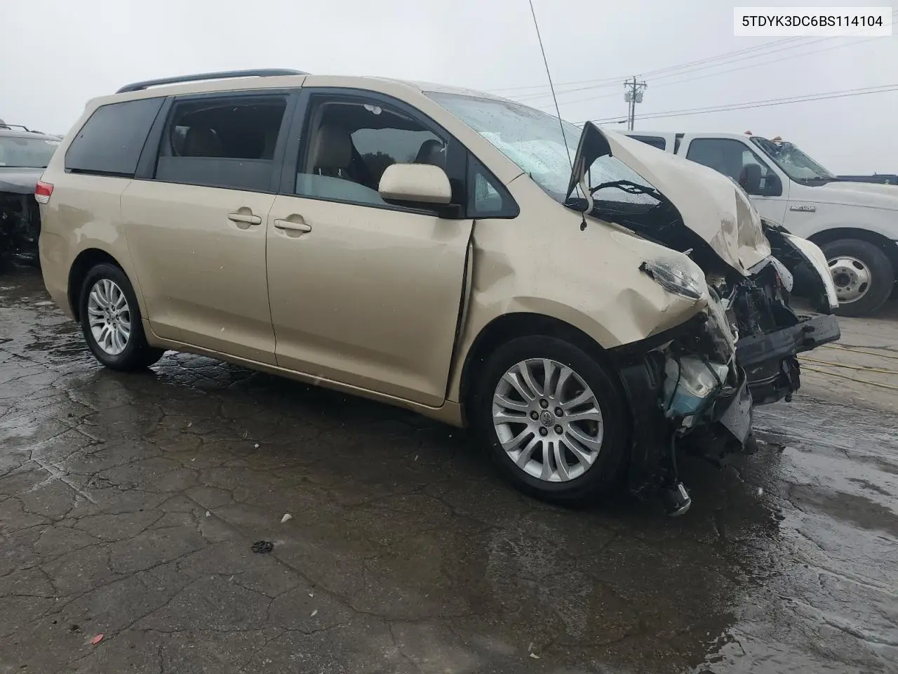 5TDYK3DC6BS114104 2011 Toyota Sienna Xle