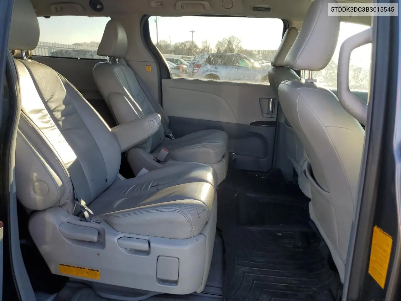 5TDDK3DC3BS015545 2011 Toyota Sienna Xle