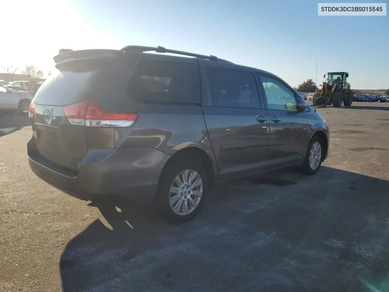 5TDDK3DC3BS015545 2011 Toyota Sienna Xle