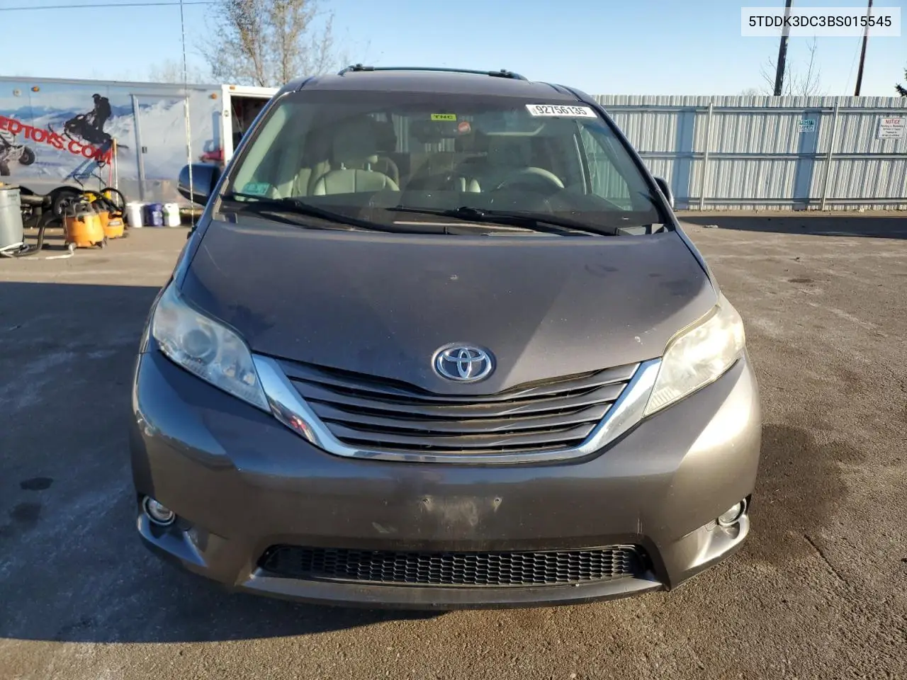 5TDDK3DC3BS015545 2011 Toyota Sienna Xle