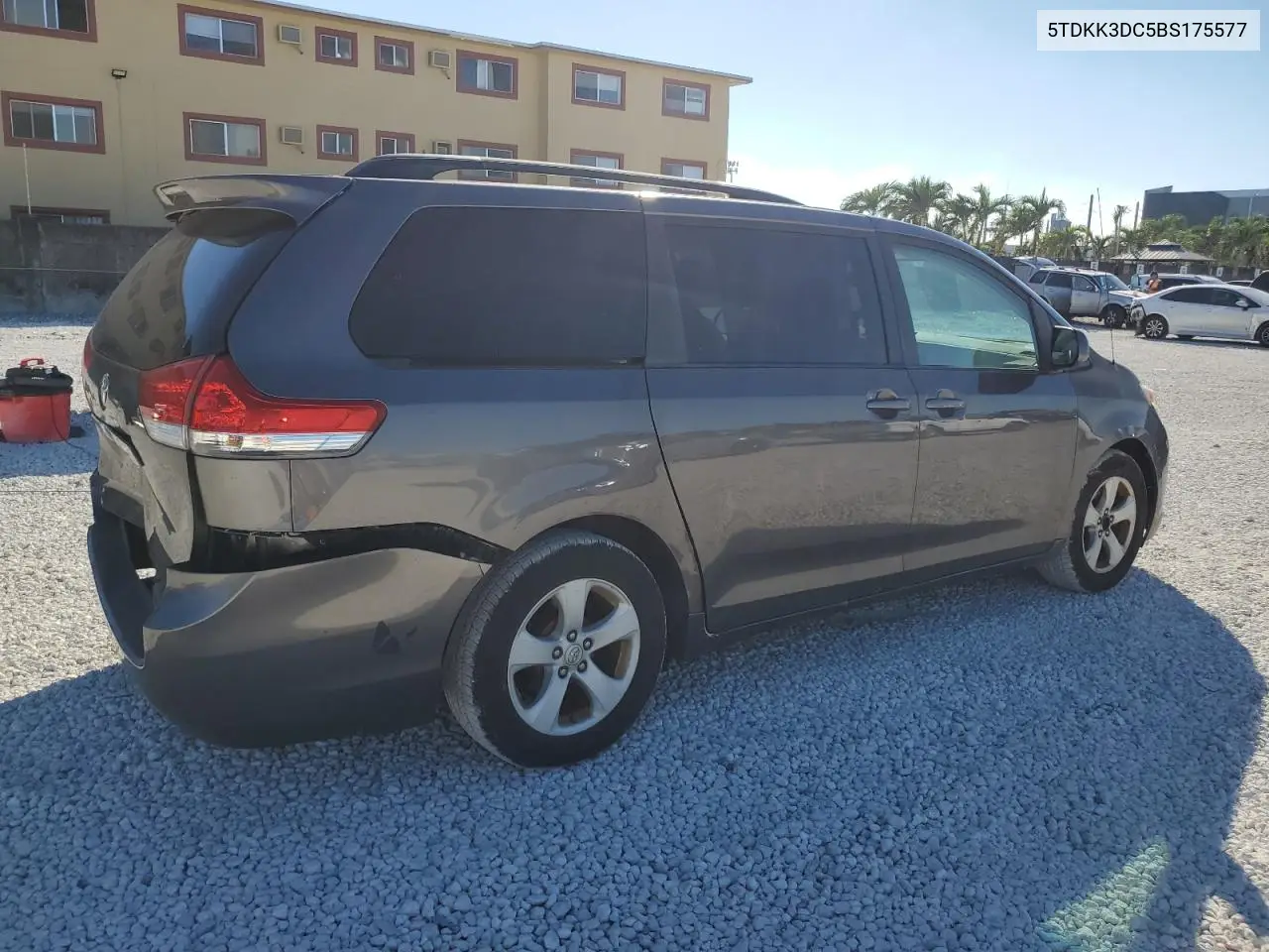 5TDKK3DC5BS175577 2011 Toyota Sienna Le
