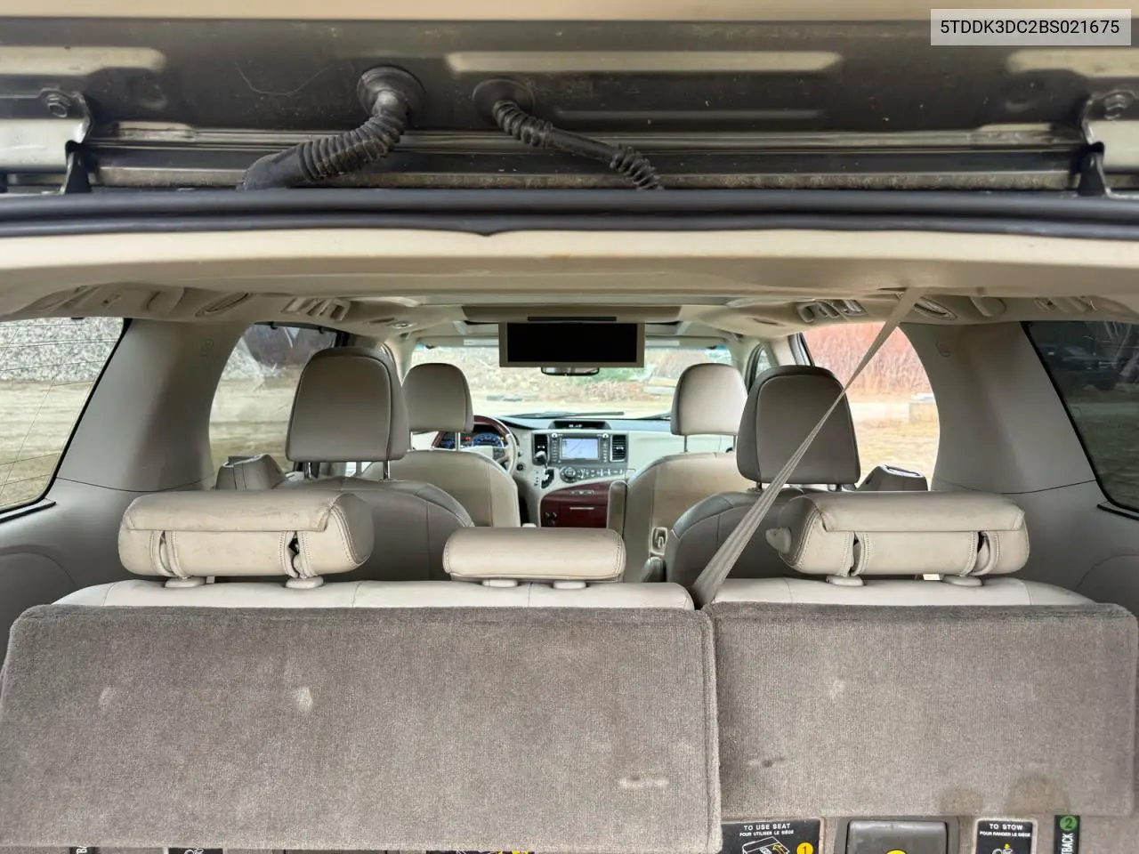 5TDDK3DC2BS021675 2011 Toyota Sienna Xle